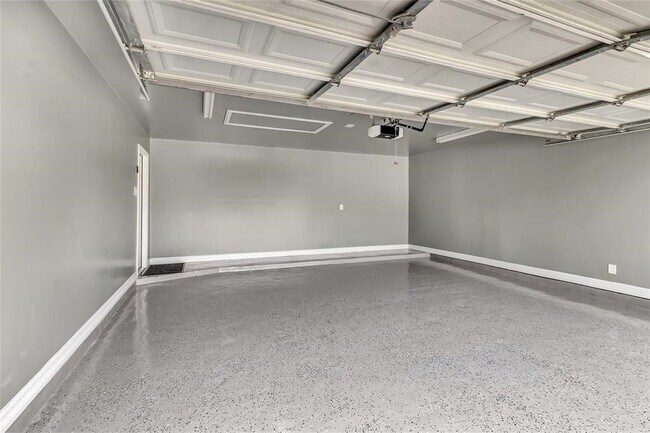 Building Photo - 15814 Finwood Ln