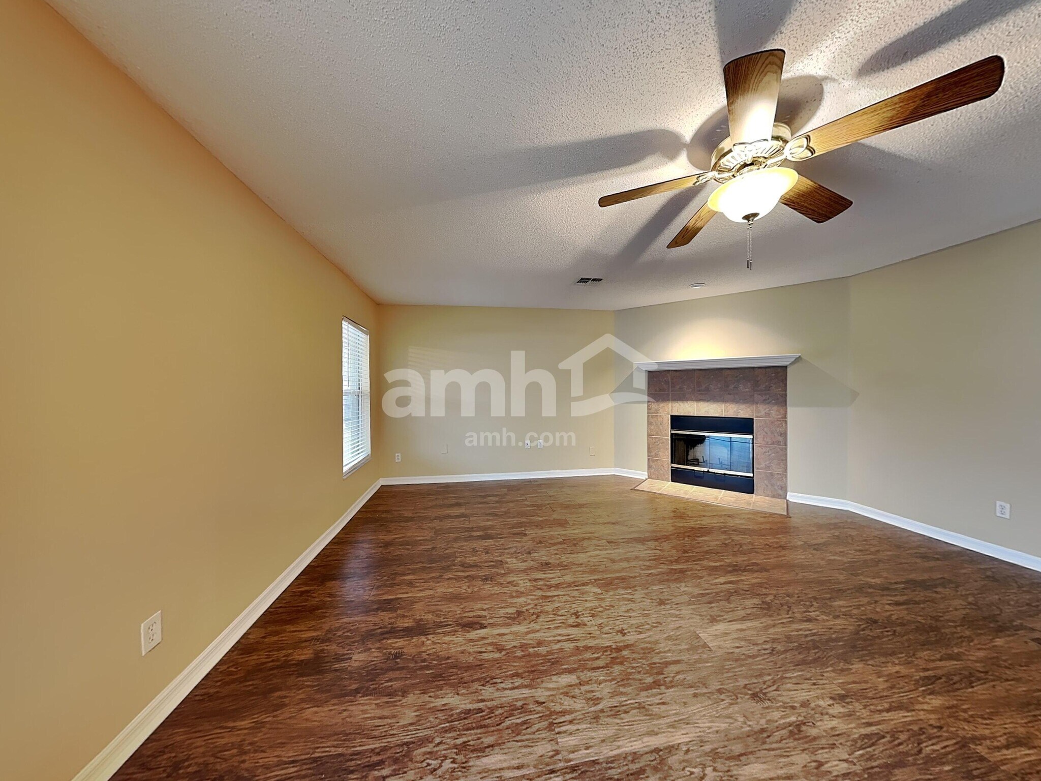 Building Photo - 850 Woodvale St