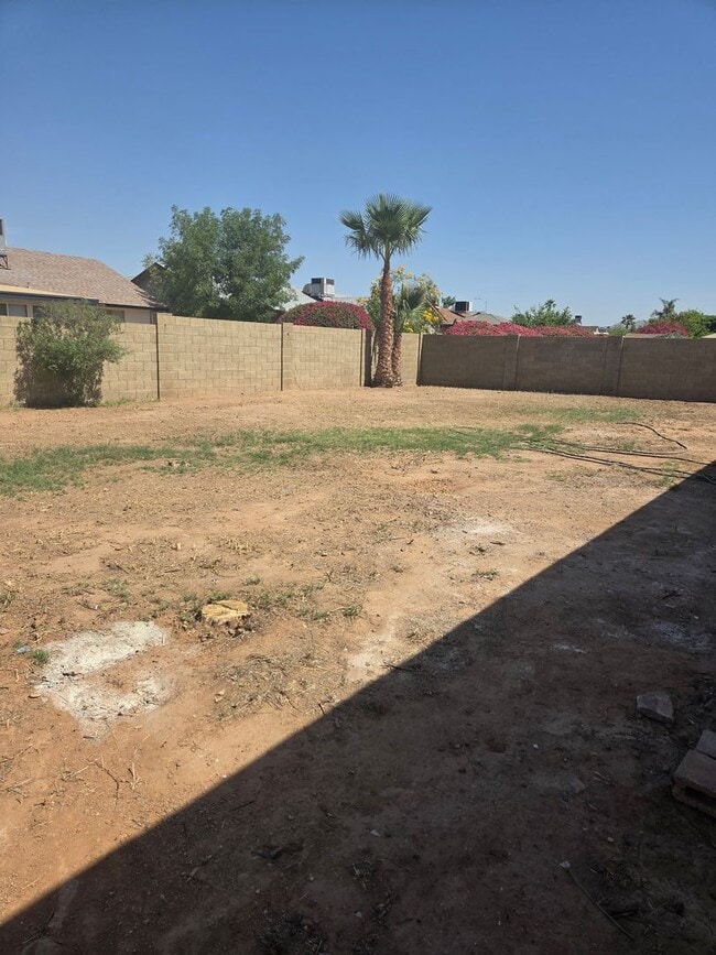 Building Photo - Higley & University single level house