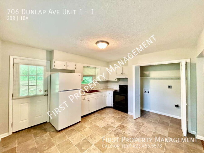 Building Photo - 706 Dunlap Ave