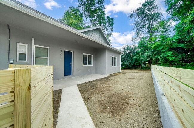 Building Photo - 3719 Kirkup Ave