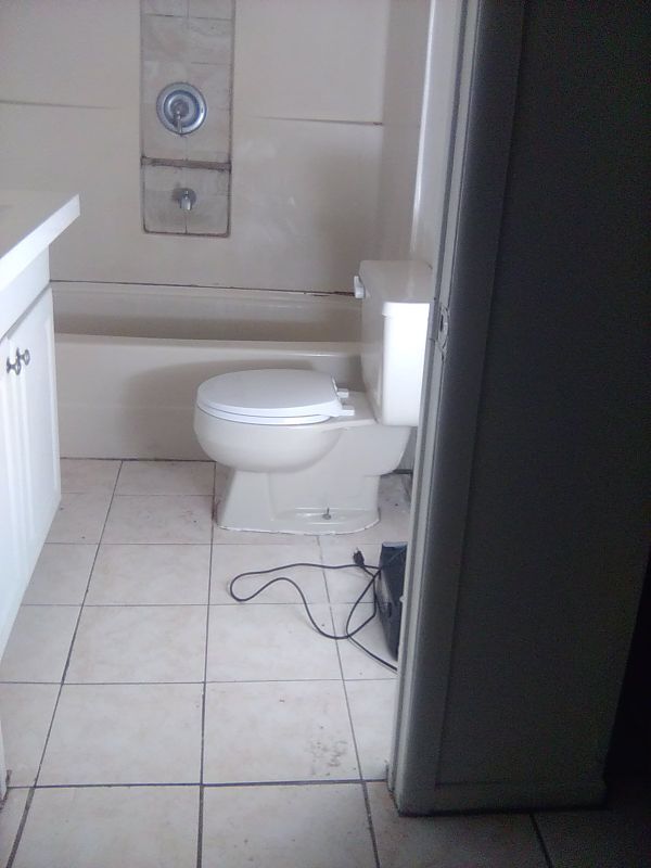 Building Photo - 516 Lincoln Hwy