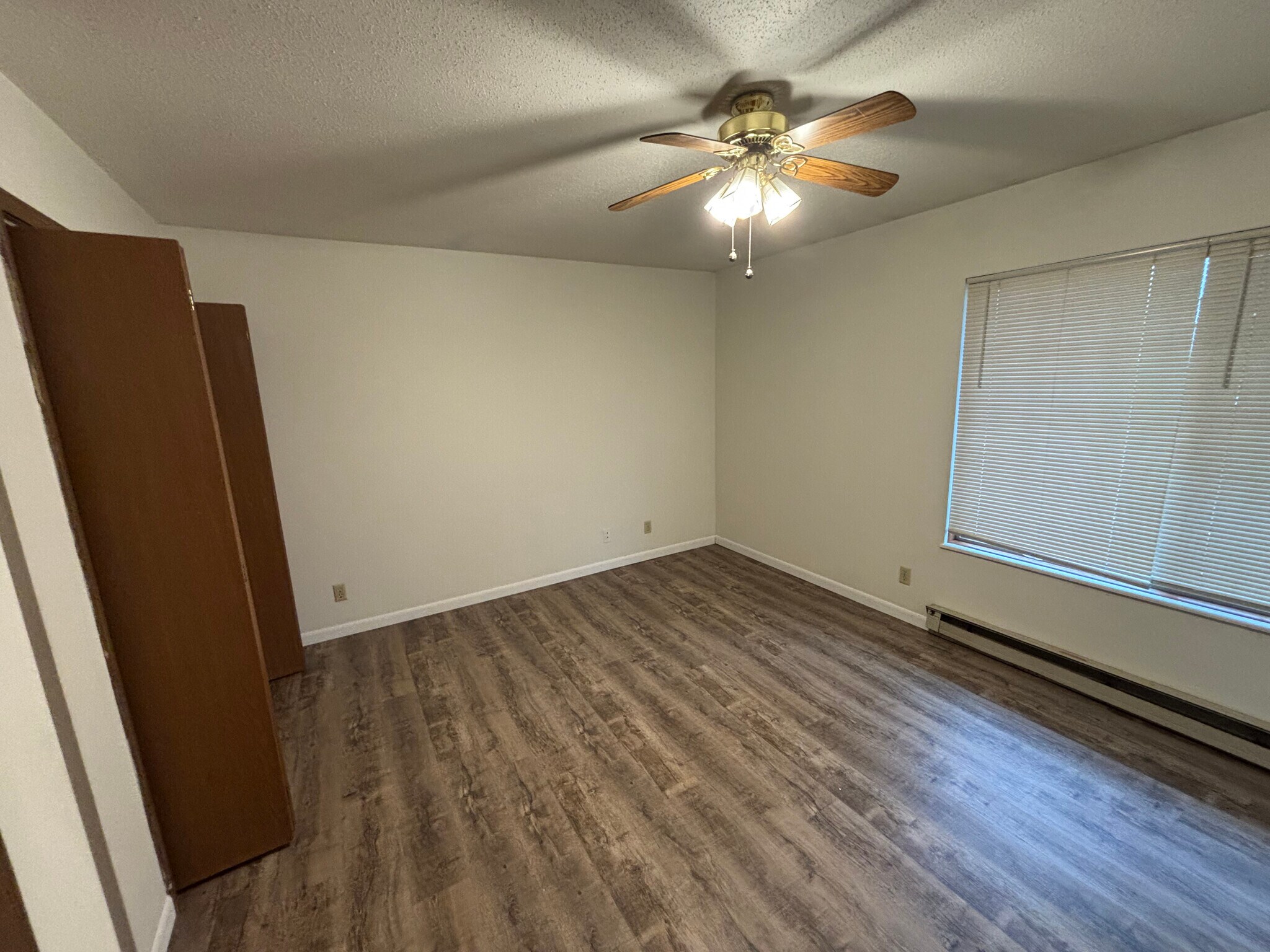 Building Photo - 934 12th Ave S