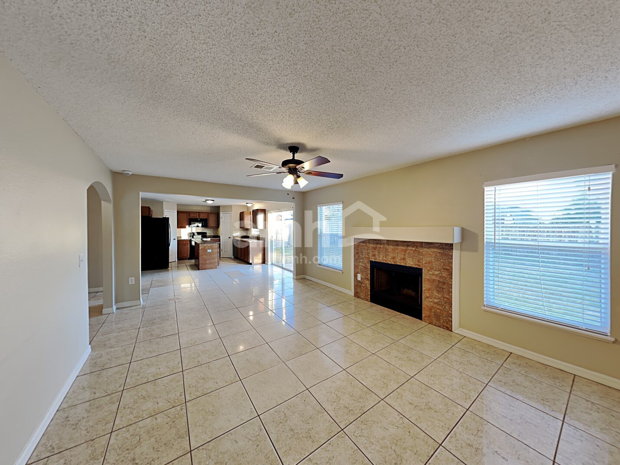 Building Photo - 16000 Wilkinson Dr