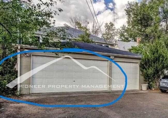 Building Photo - Charming 2-Bedroom + Office in the Historic Old North End, with access to 2 car garage spaces.