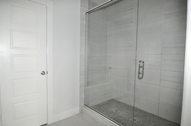 Building Photo - Trinity Grove ~ Skyline Views! $2,999 for ...