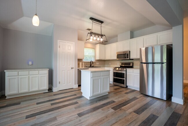 Building Photo - 3018 Rock Rose Pl
