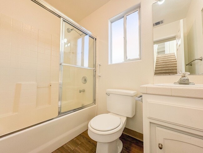 Building Photo - Unique 3 Bedroom, 3 Bathroom Home in Oceano