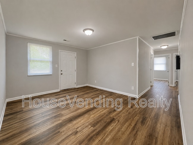 Building Photo - 2221 Compton Dr