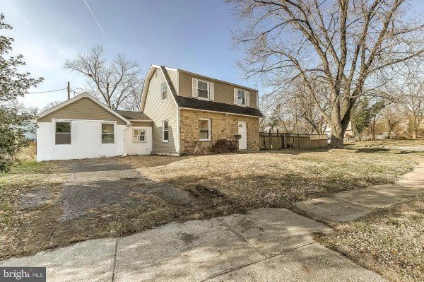 Building Photo - 1209 Greystone Rd