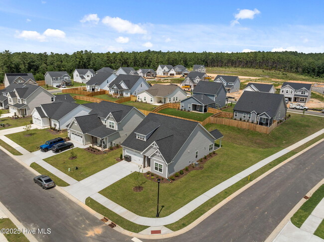 Building Photo - 700 Chestoa Trl