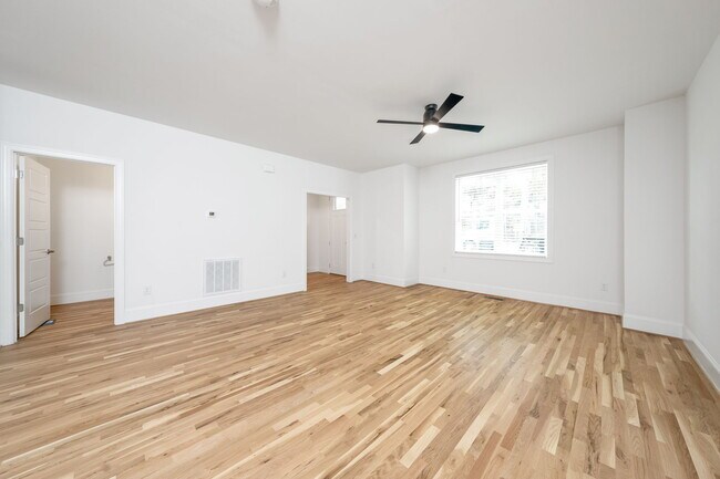 Building Photo - 3803 Lands End Ct