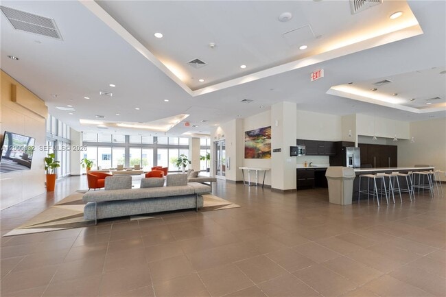 Building Photo - 1111 SW 1st Ave