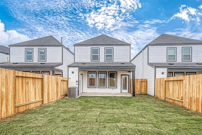 Building Photo - 3012 Skyline Mesa Dr