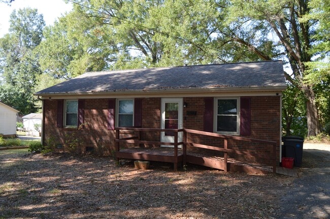 Primary Photo - 860 Opal St