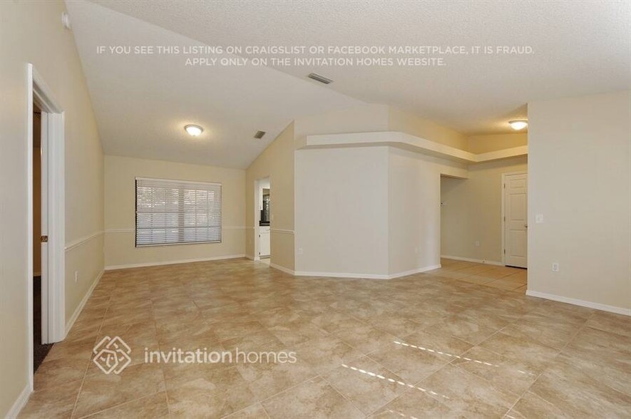 Building Photo - 1806 Suzanne Ln