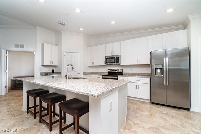 Building Photo - 15990 Grassland Ln