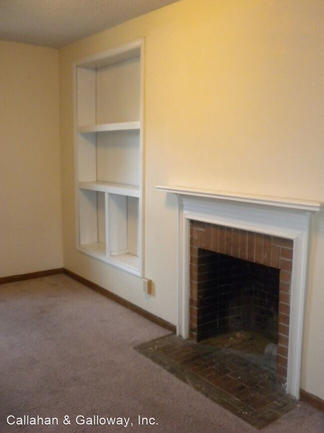 Building Photo - 1410 University Ave