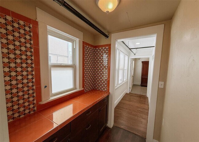 Building Photo - 1120 NW 51st St