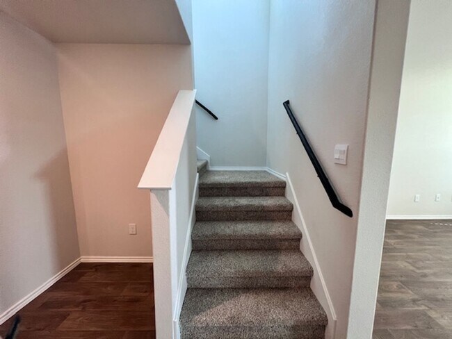 Building Photo - Solana Ridge Subdivision