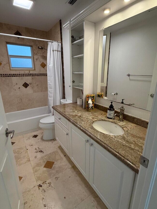 Building Photo - 1343 Lake Breeze Dr