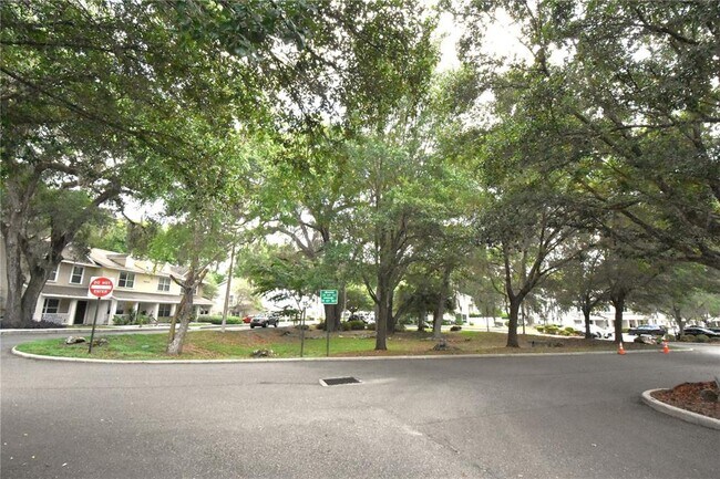 Building Photo - 4663 SW 48th Dr