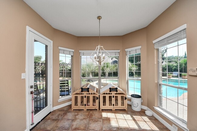 Building Photo - 17314 Pinecreek Hollow Ln