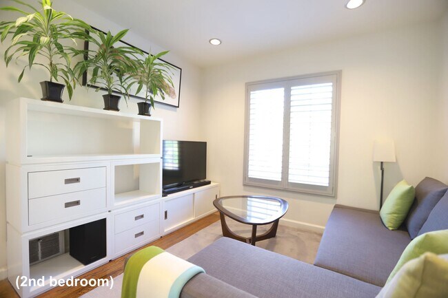 Building Photo - 140 Avalon Dr