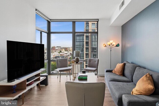 Building Photo - 460 New York Ave NW