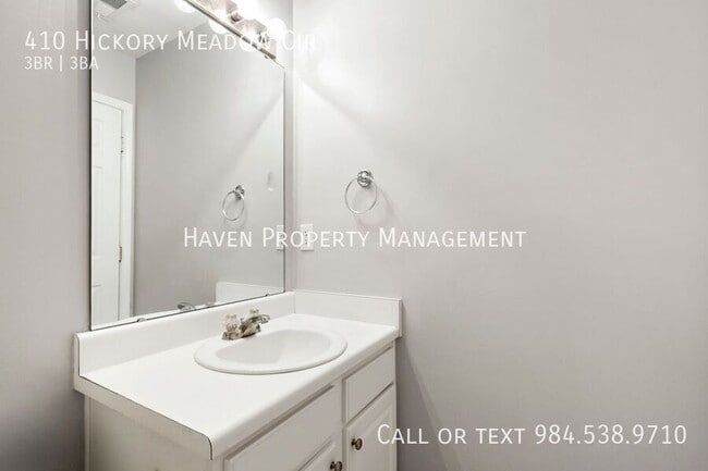 Building Photo - 410 Hickory Meadow Cir