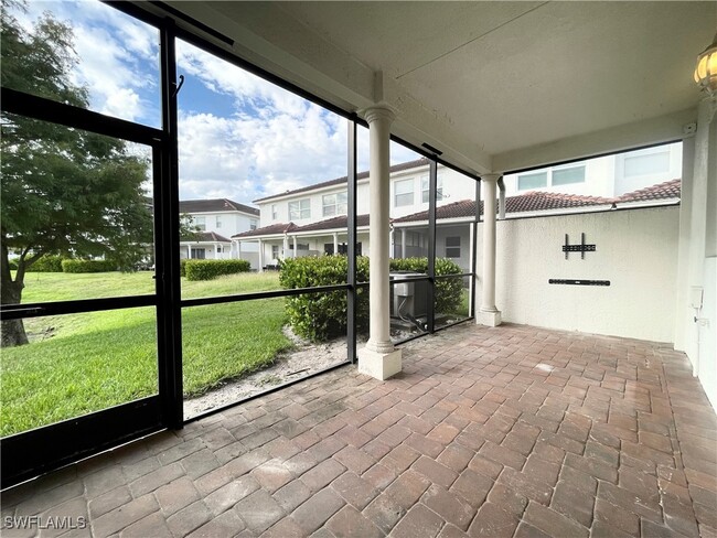 Building Photo - 7051 Ambrosia Ln