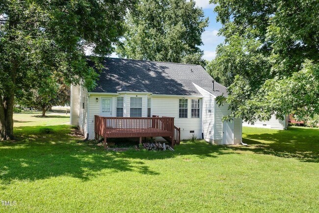 Building Photo - 409 Vista Springs Cir