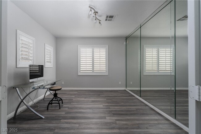 Building Photo - 10725 Bernini Dr