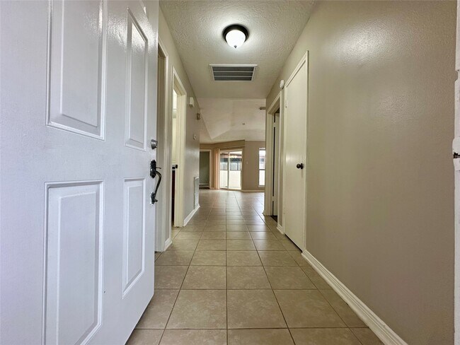 Building Photo - 8514 Fawn Terrace Dr