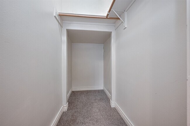 Building Photo - 2624 Starboard Point Dr