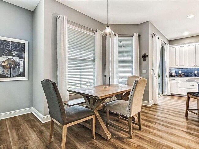 Building Photo - 7332 Colbury Ave