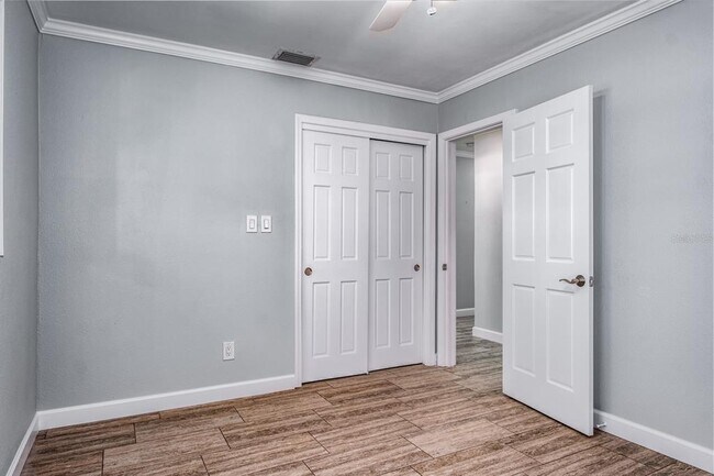 Building Photo - 590 Belle Point Dr