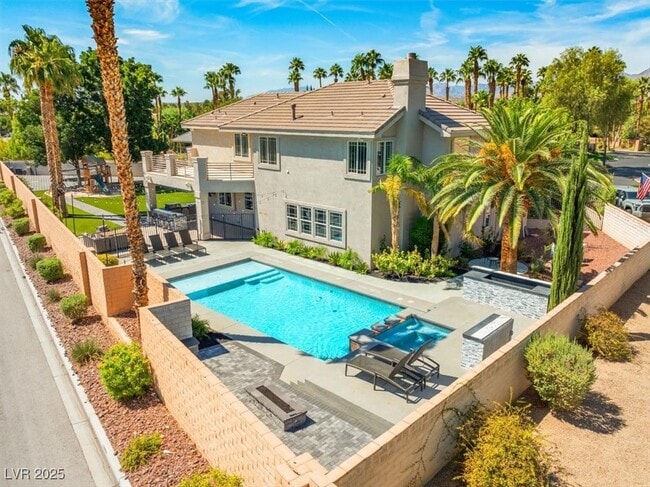 Building Photo - 8000 Silver King Dr