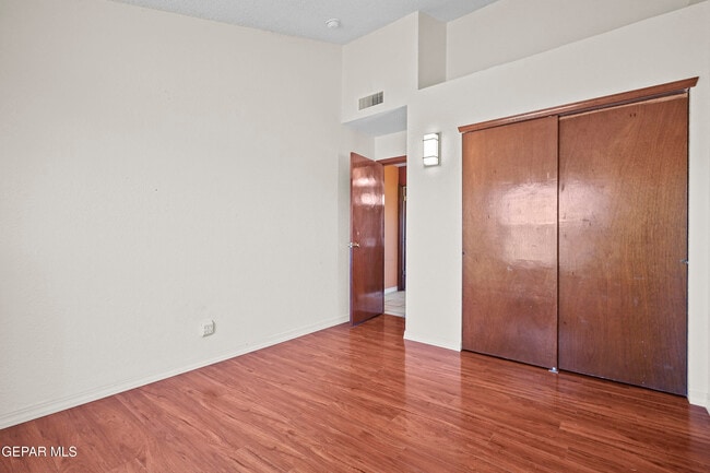Building Photo - 4805 Maureen Cir