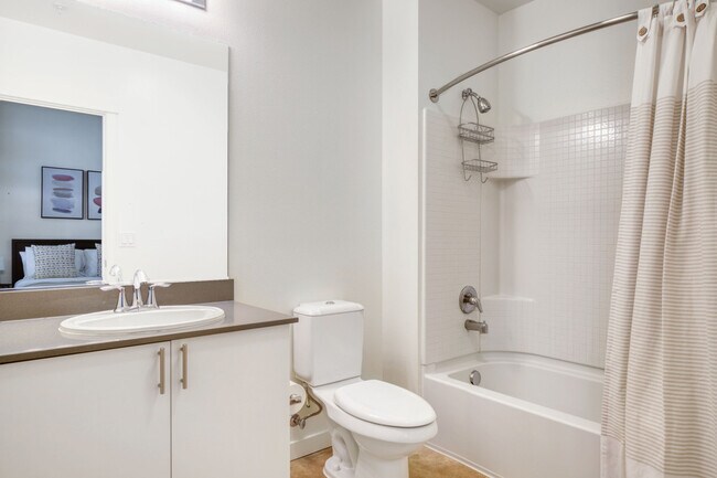 Building Photo - 330 3rd Ave W