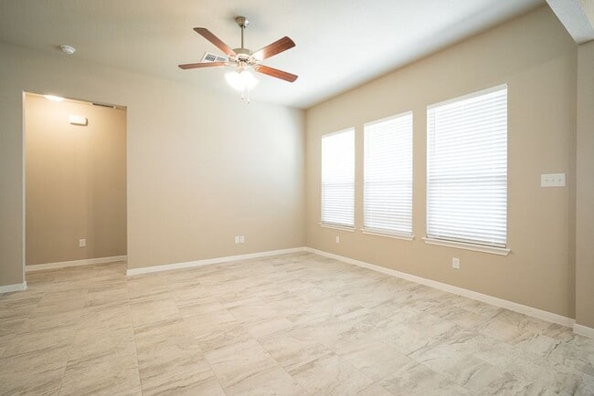 Building Photo - 3-Bedroom, 2-Bath Home in Reserve at Pea R...