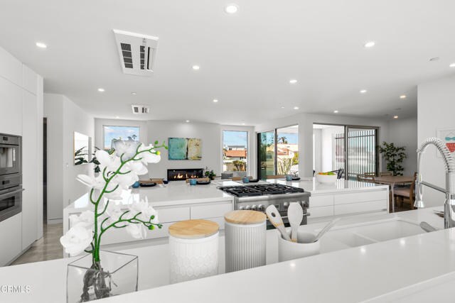 Building Photo - 1238 Devon Ln