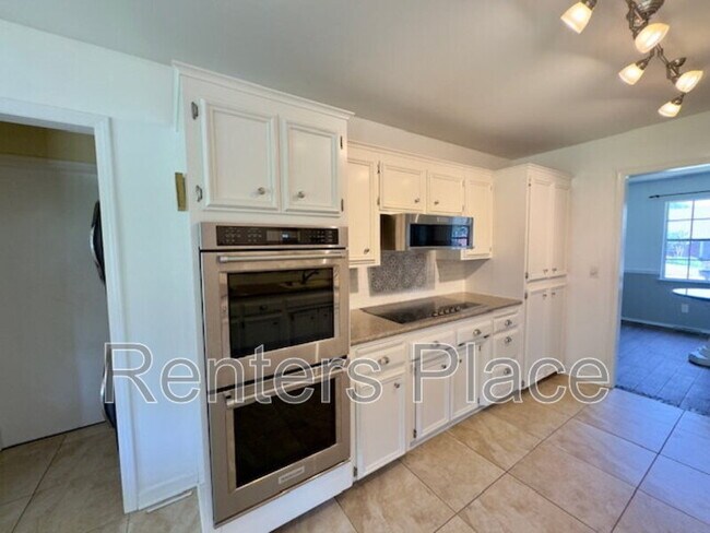 Building Photo - 6310 S 72nd E Pl