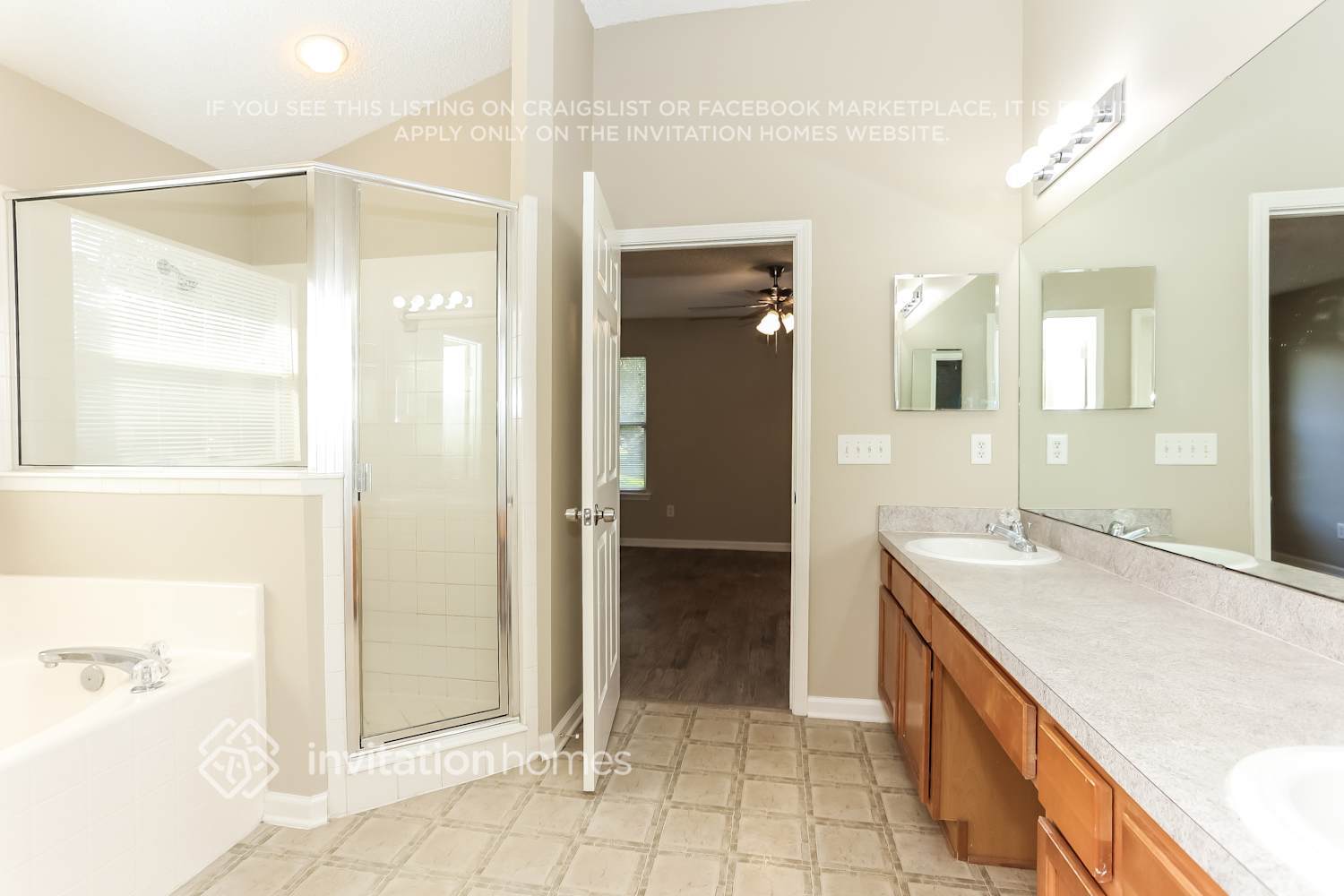 Building Photo - 10996 Apple Blossom Trail E