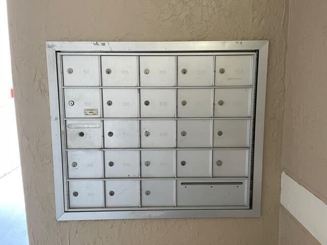Building Photo - 7840 Sonoma Springs Cir