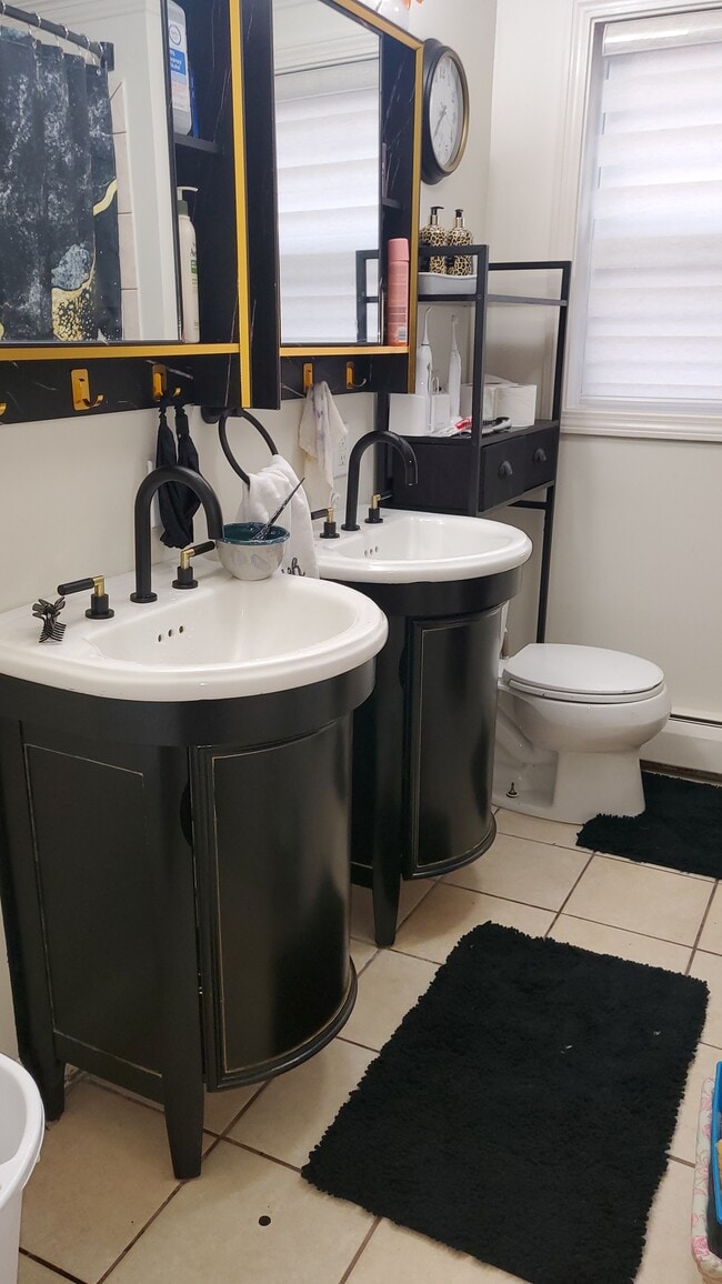 Building Photo - 370 High St