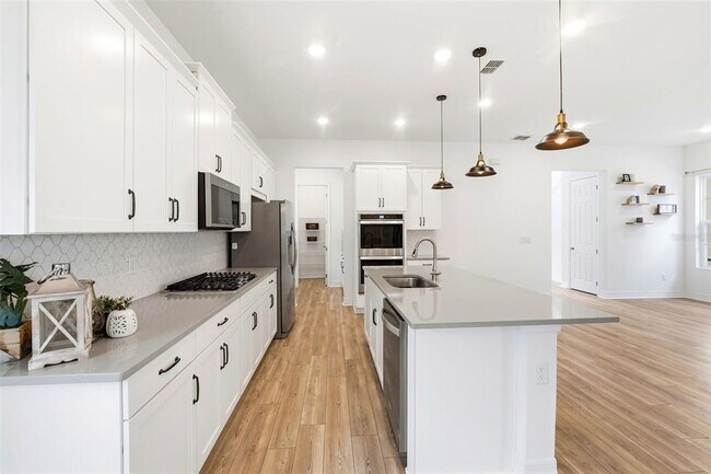 Building Photo - 1859 Treasure Cv