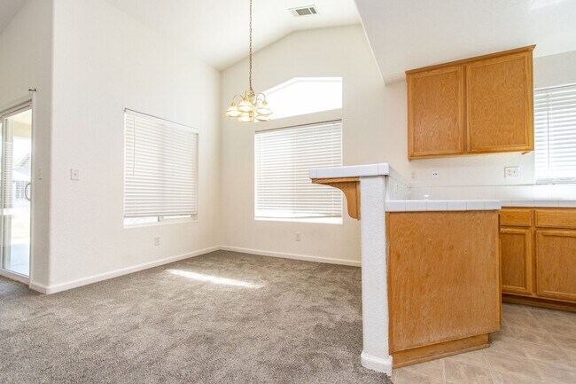 Building Photo - COMING SOON!! Cozy 3-Bedroom, 2-Bath Home in Merced