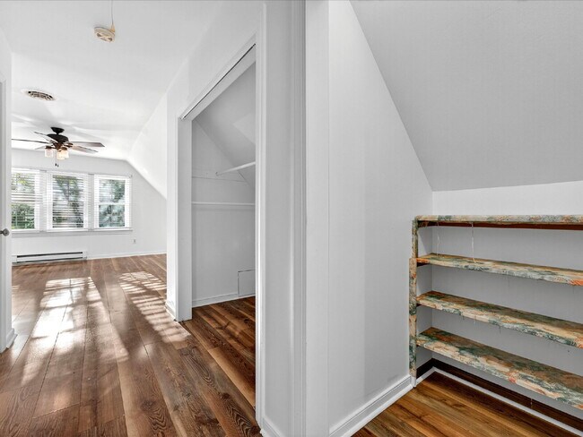 Building Photo - 3512 Castlebury Dr