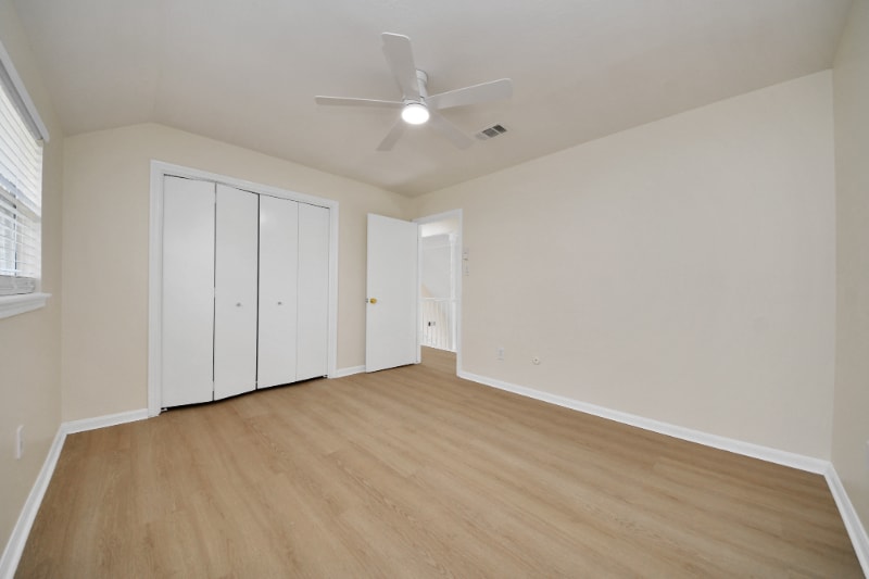 Building Photo - 11319 Chevy Chase Dr